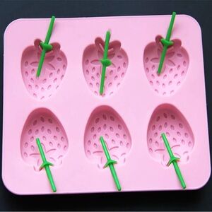 NEW Williams Sonoma Strawberry Shaped Pink Silicone Ice Mold Candy Mold